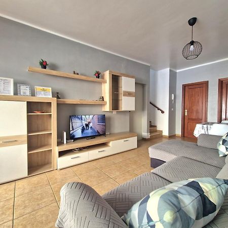 Spacious Independent Chalet Next The Airport - Sea San Isidro  Exterior photo